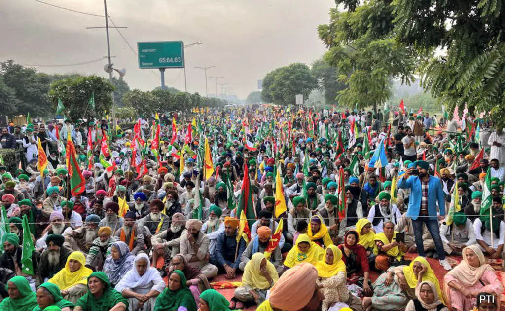 Mohali Chandigarh protest police barricade tear gas | NovaKhabar