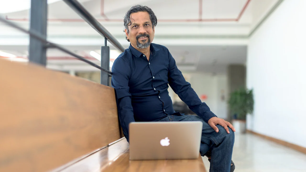 Sridhar Vembu Zoho bootstrapped startup lessons | NovaKhabar