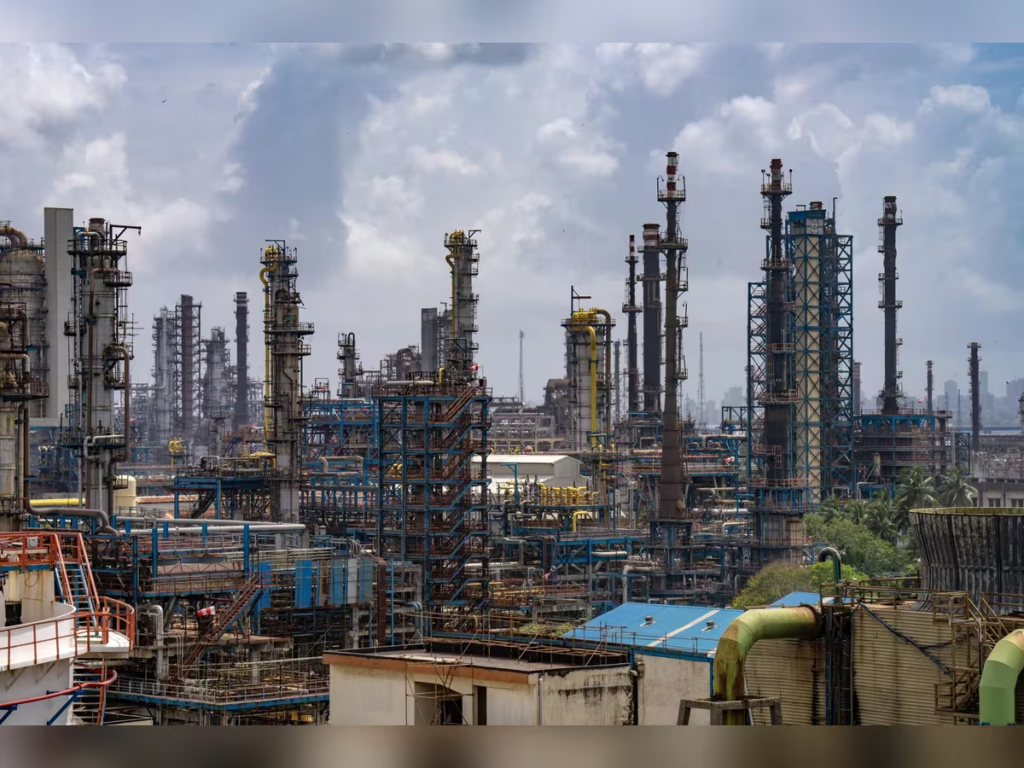 HPCL MRPL oil import volumes shift away from Russian crude | NovaKhabar