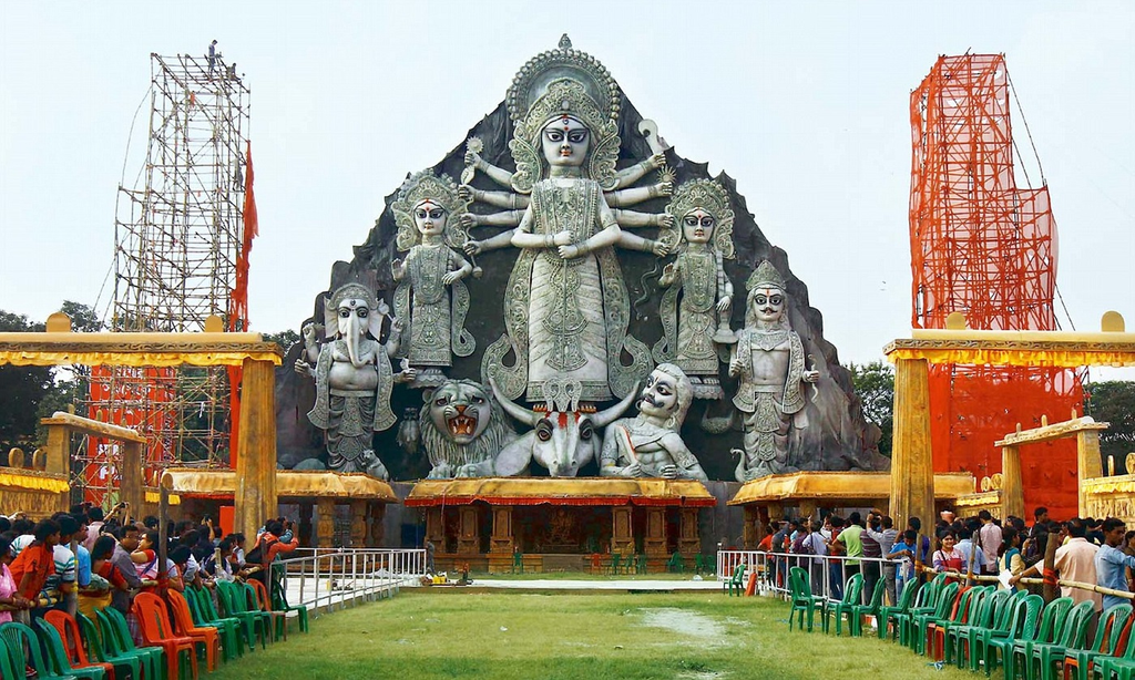 Durga Puja pandal South Kolkata 2026 themes | NovaKhabar